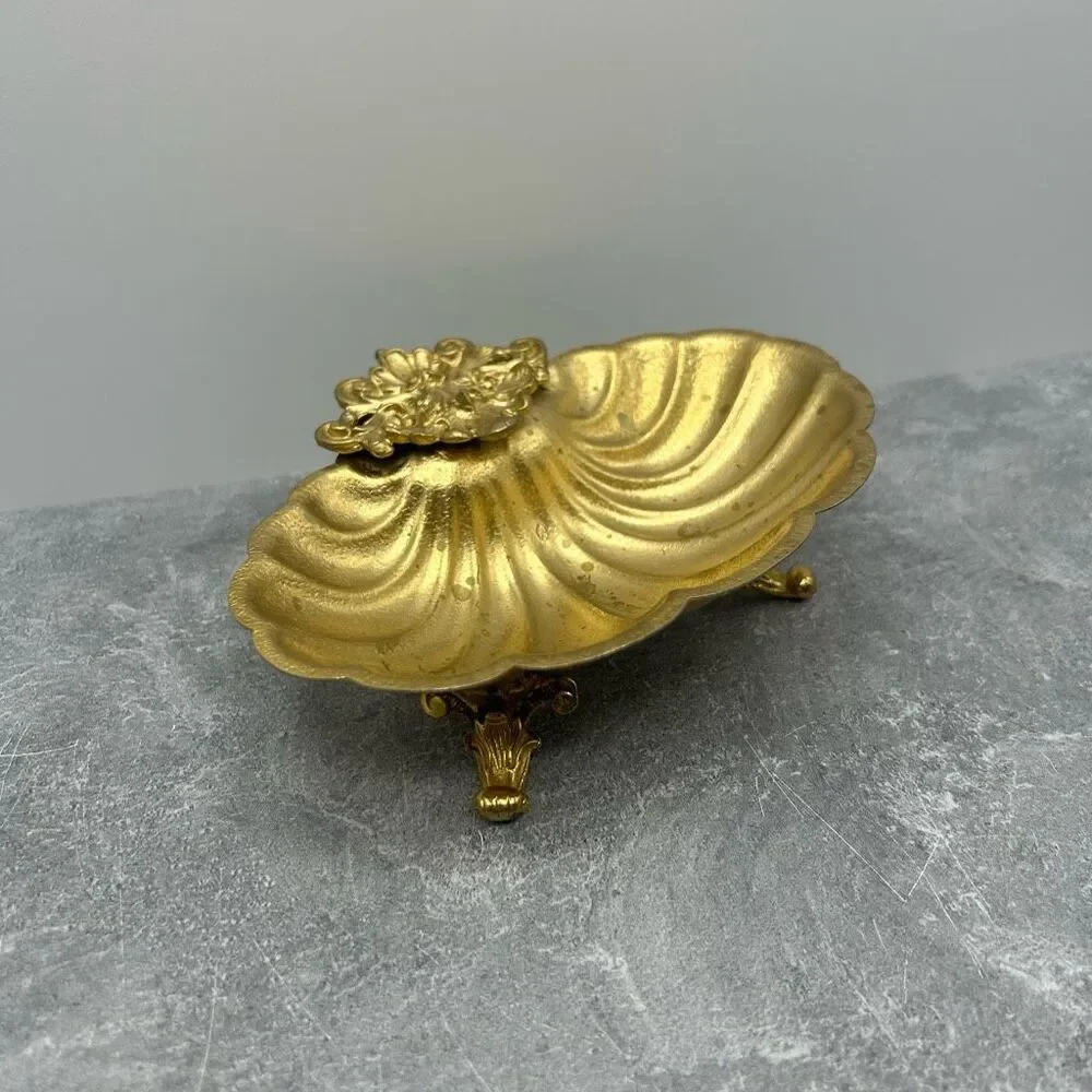 Vintage Matson Stylebuilt Gold Gilt Footed Shell Bathroom Vanity Soap Trinket Di